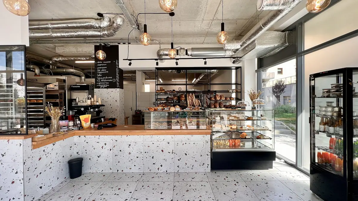 Warrens Bakery – bakery in Redruth town centre